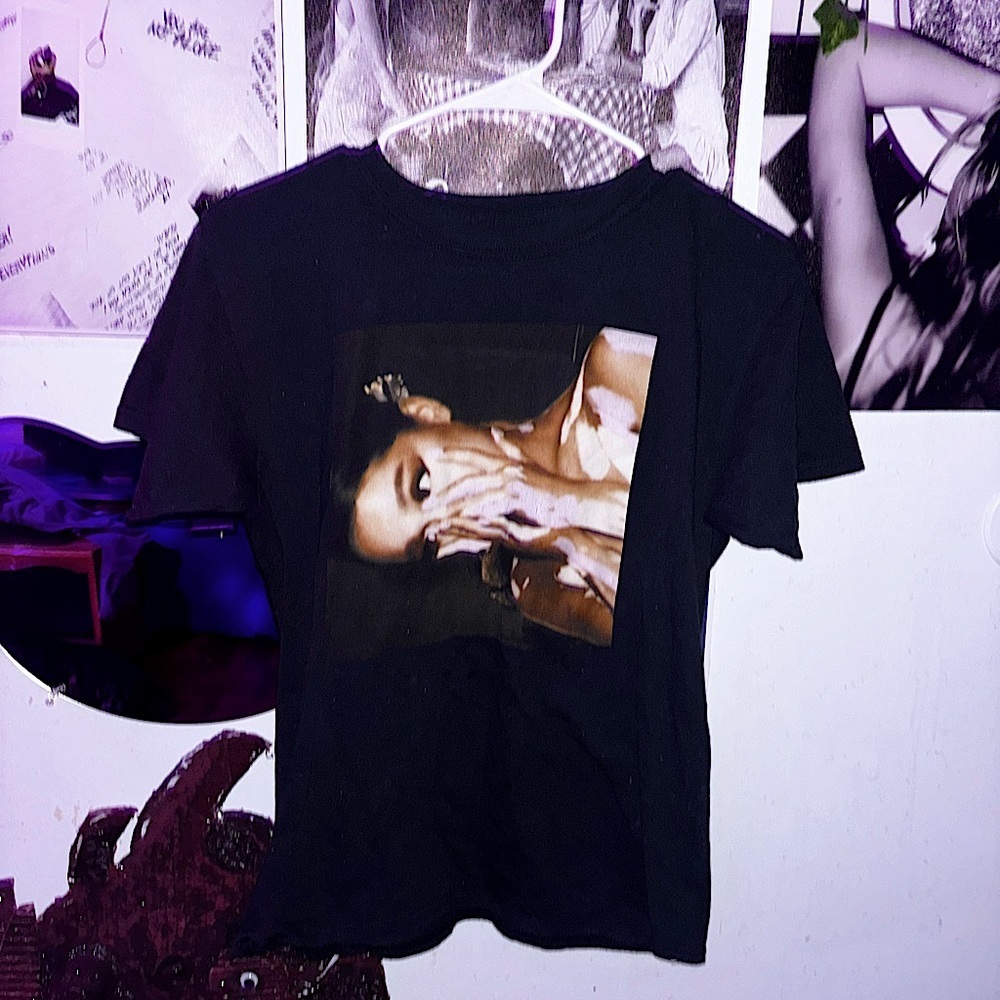 જ⁀➴ᡣ𐭩 Ariana Grande sweetener, side, photo T-shirt